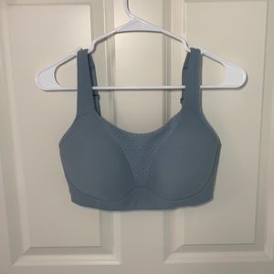 LULULEMON SPORTS BRA (32E) new without tags!
